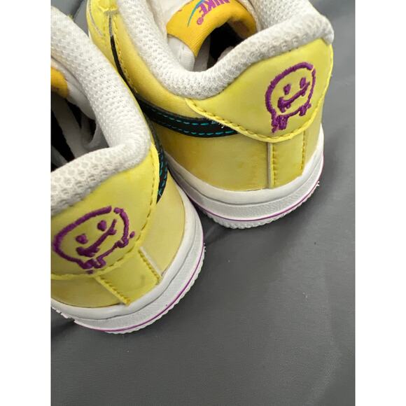 NIKE AIR FORCE 1 AF1 LV8 3 TD Toddler Peace Love Basketball Yellow Size 6C - Picture 6 of 9